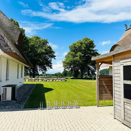 بيت للعطل Reetdach-ferienhaus 